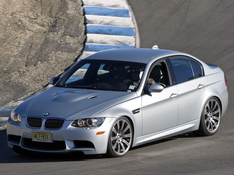  BMW M3 Sedan 2008 года  (US) (фото 3 из 16)